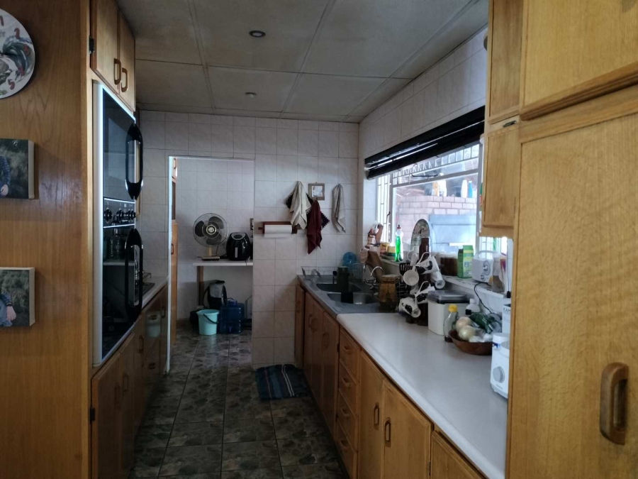 4 Bedroom Property for Sale in Langenhovenpark Free State